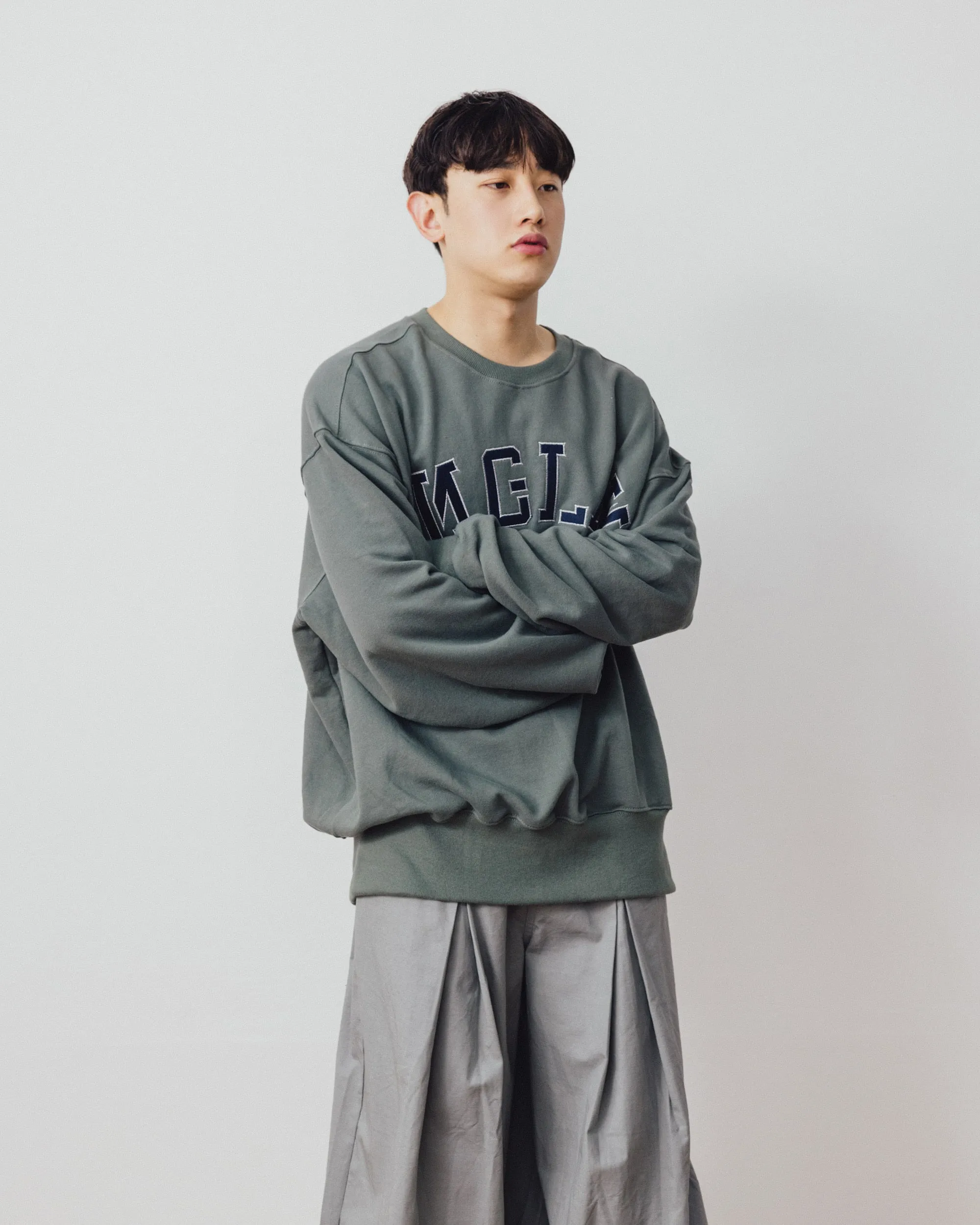 APPLIQUE BIG LOGO SWEAT SHIRT - OLIVE GREEN