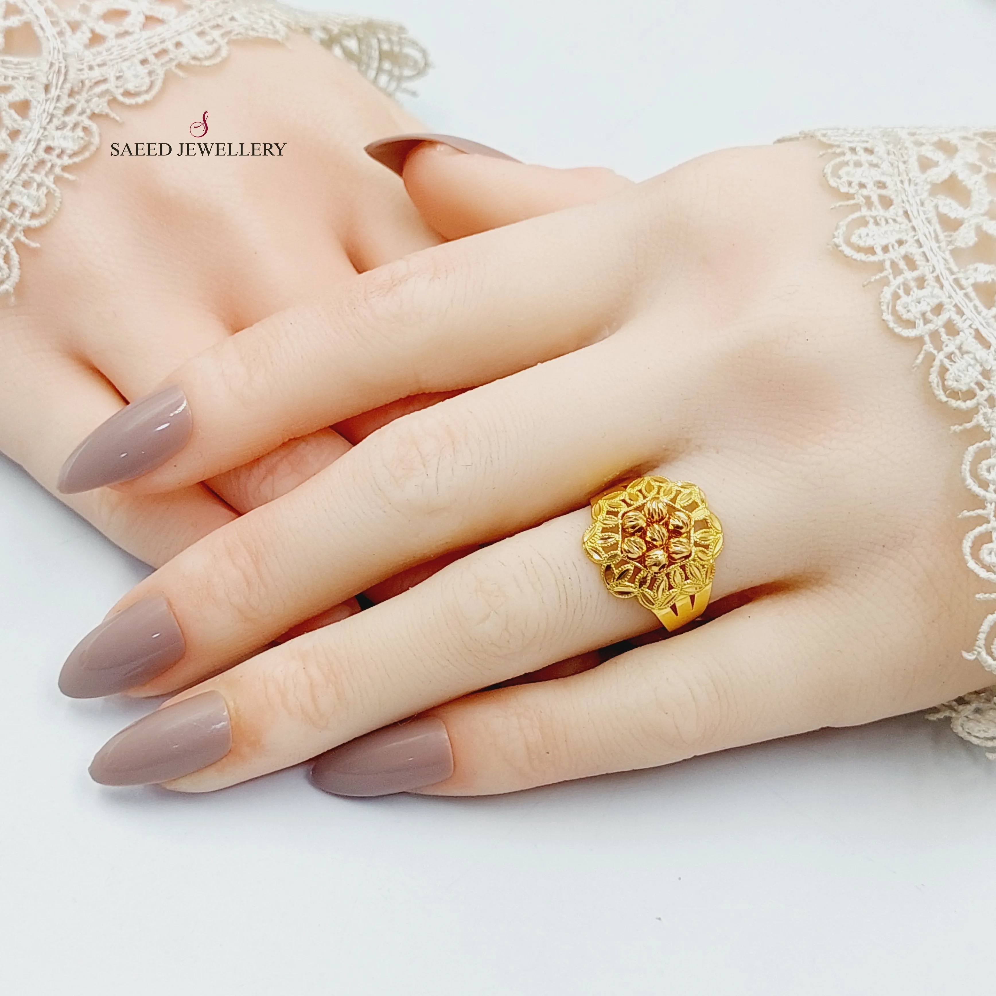 Balls Leaf Ring