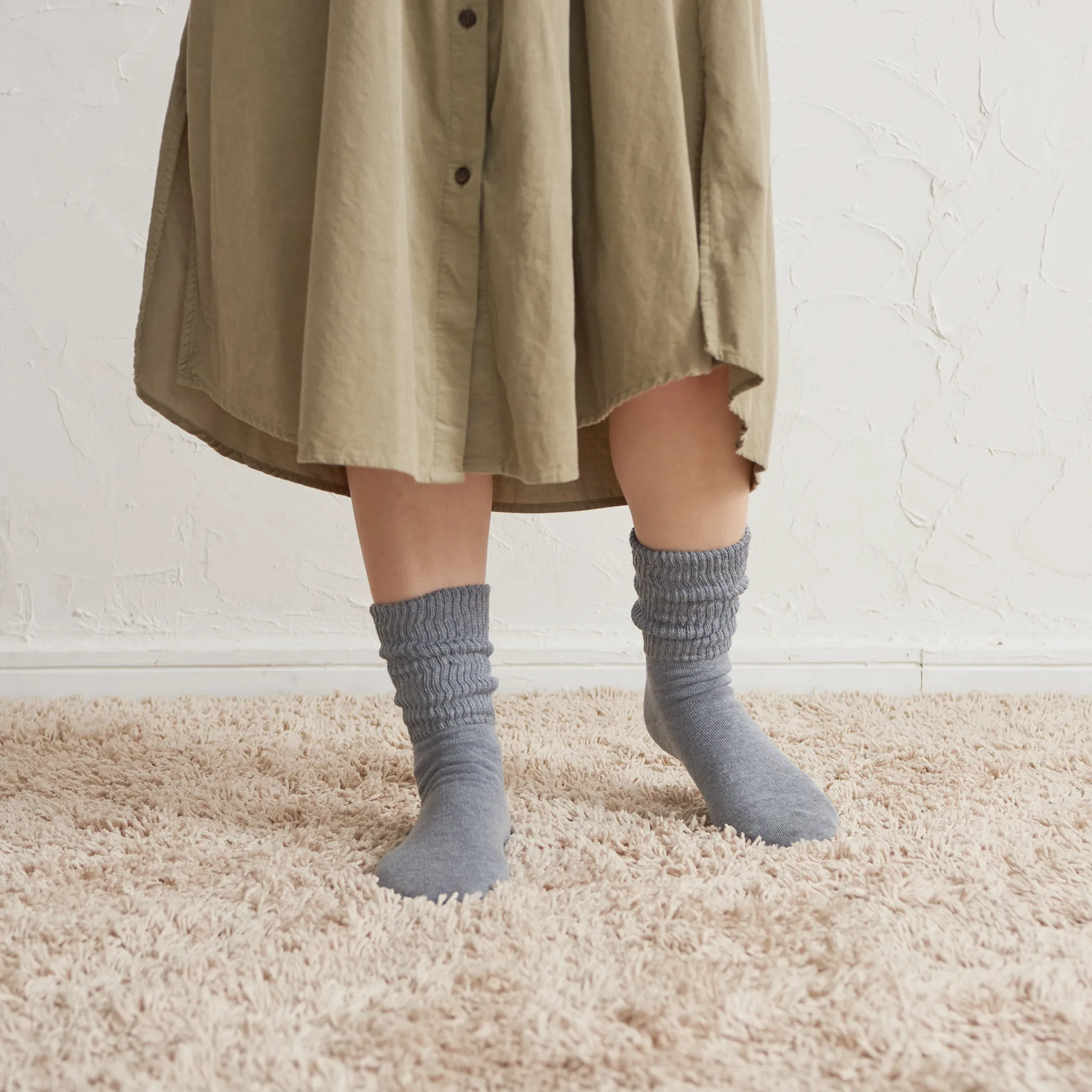 Loose-fitting heel-smoothing socks with elastic cuffs - 649