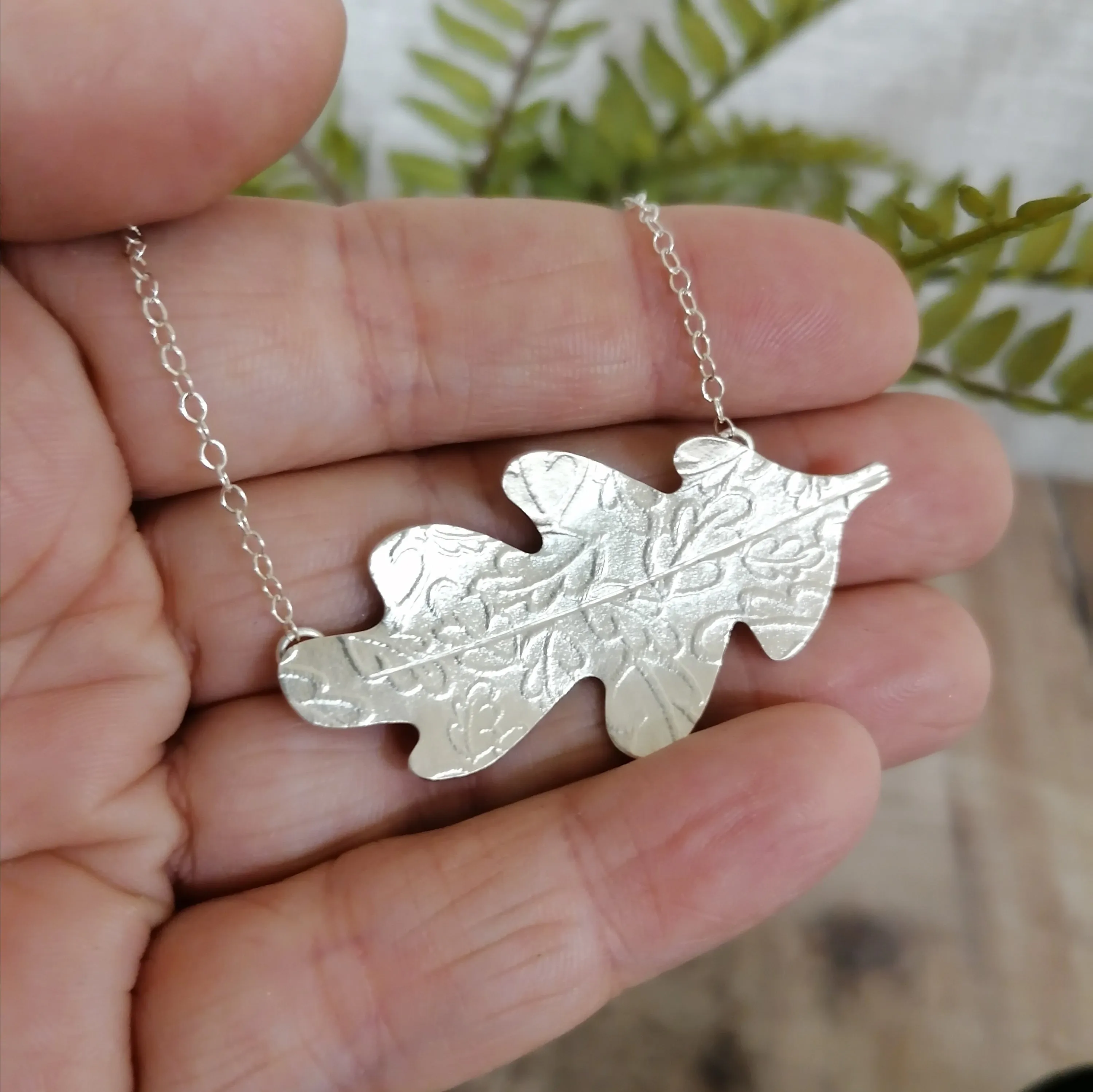 Oak Necklace