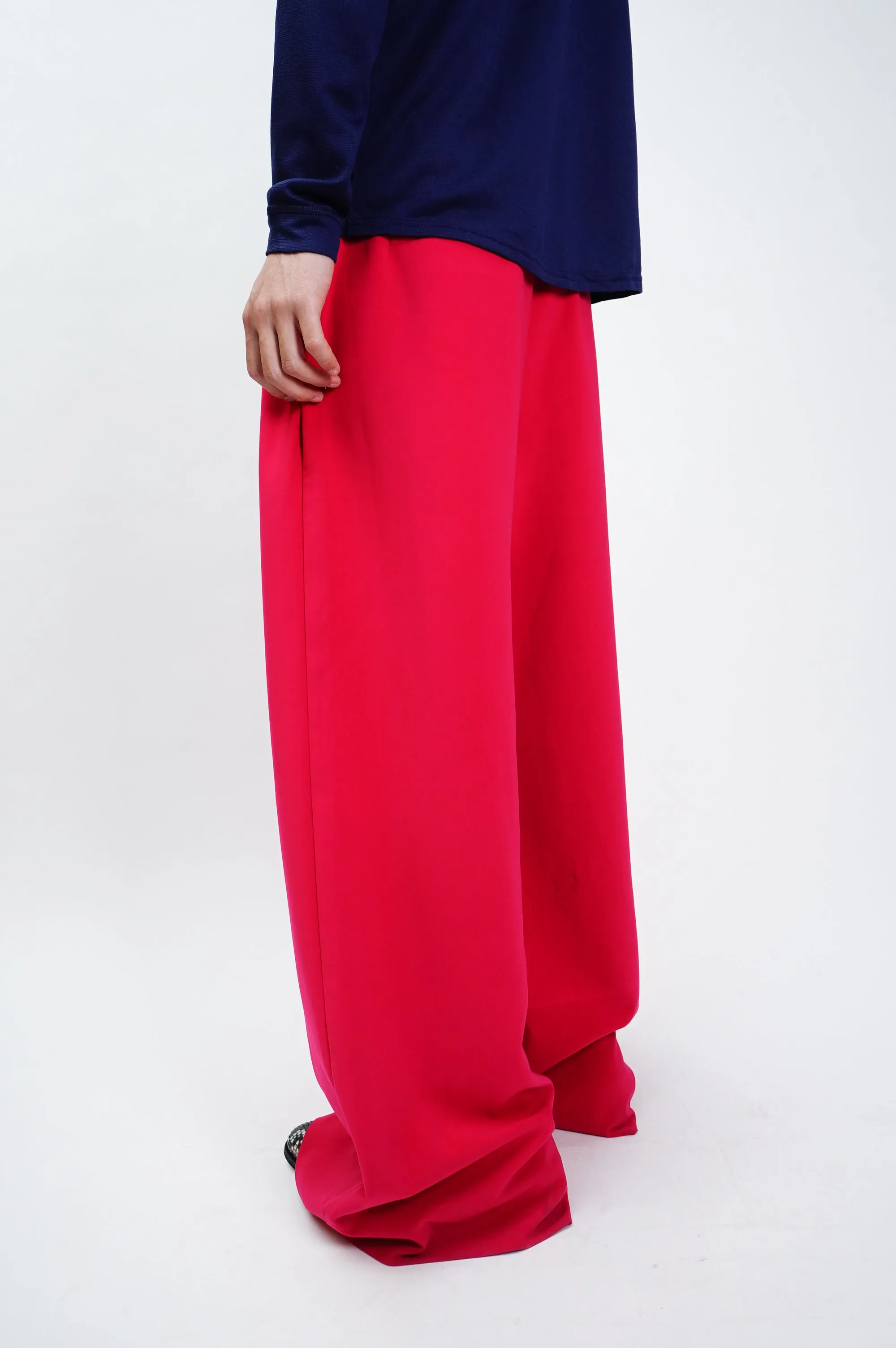 "UNKNOWN" -Two Tuck Wide Slacks-