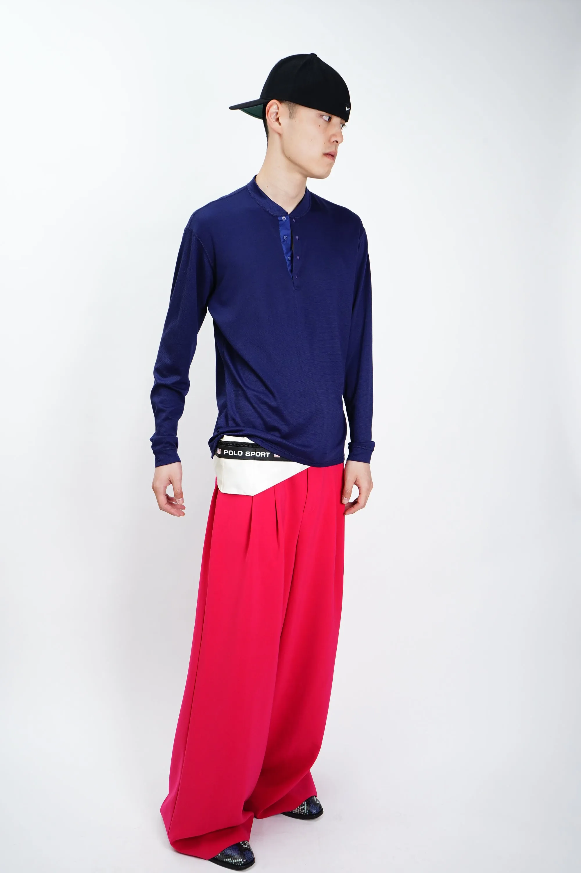 "UNKNOWN" -Two Tuck Wide Slacks-