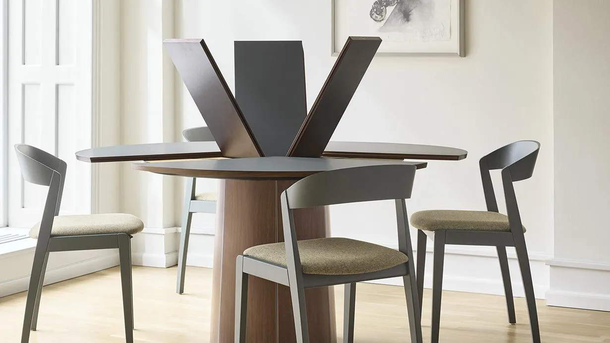 Round Extending Dining Table