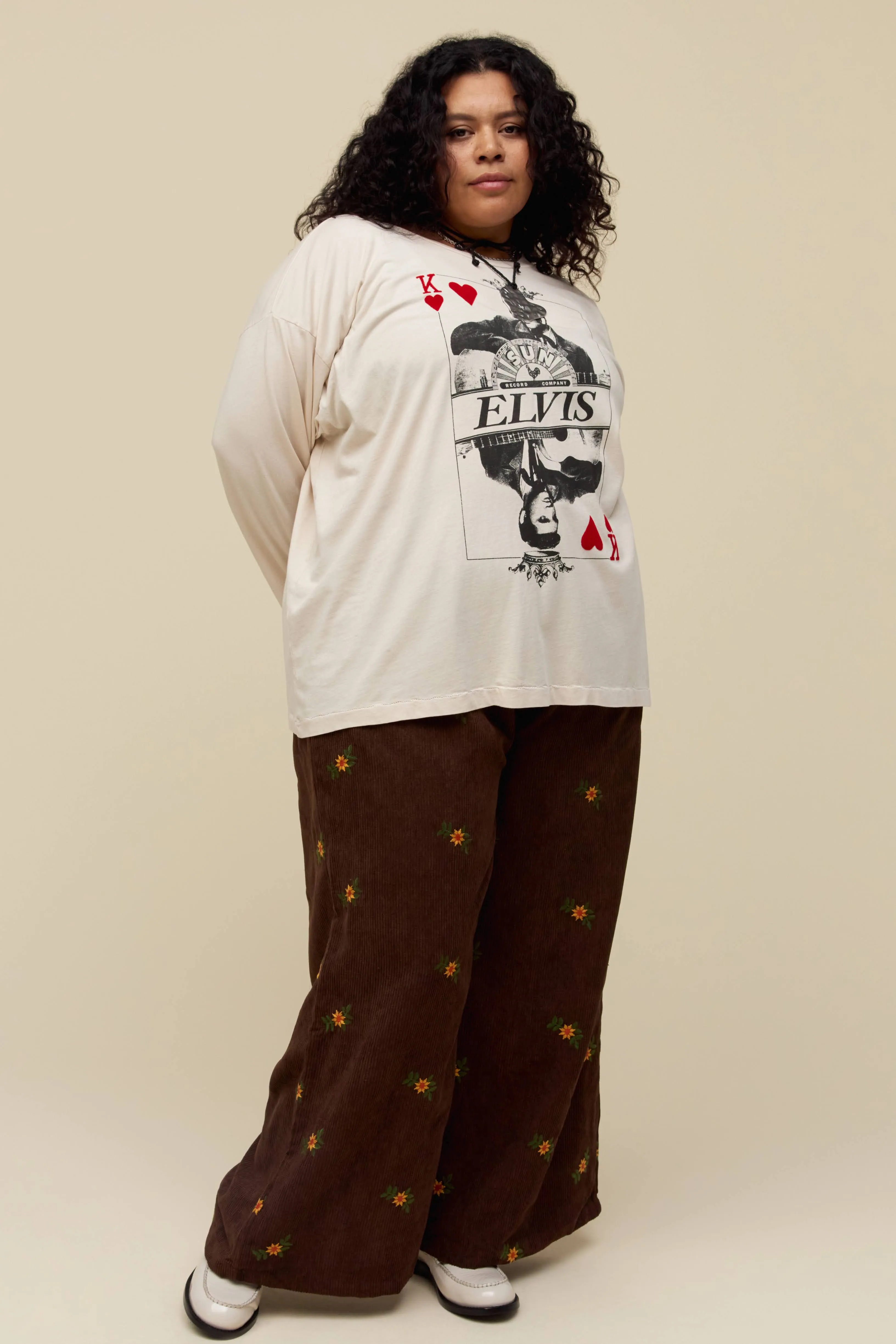 Sun Records X Elvis King of Hearts Merch Long Sleeve in Dirty White ES